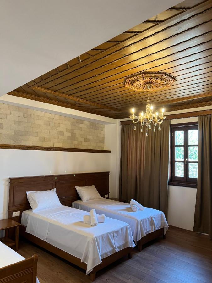 Hotel With Castle View Gjirokastra Kültér fotó