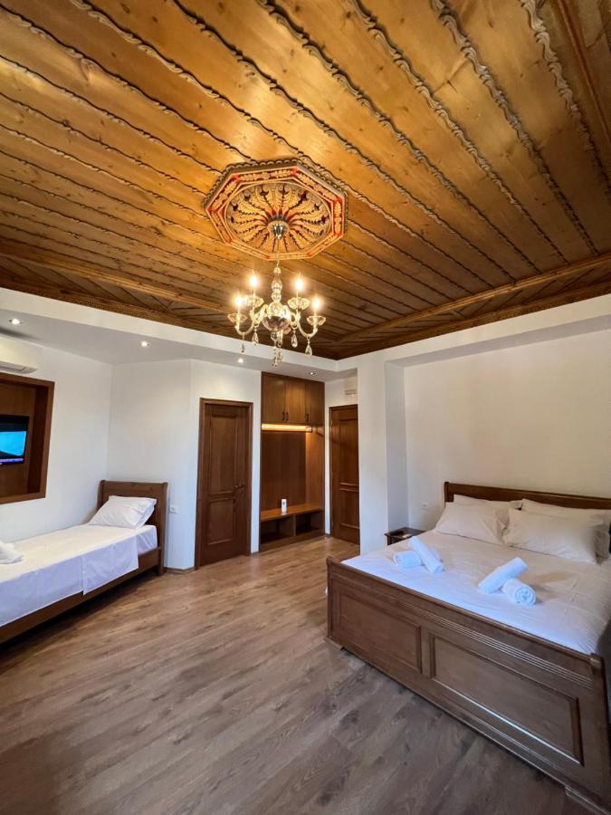 Hotel With Castle View Gjirokastra Kültér fotó