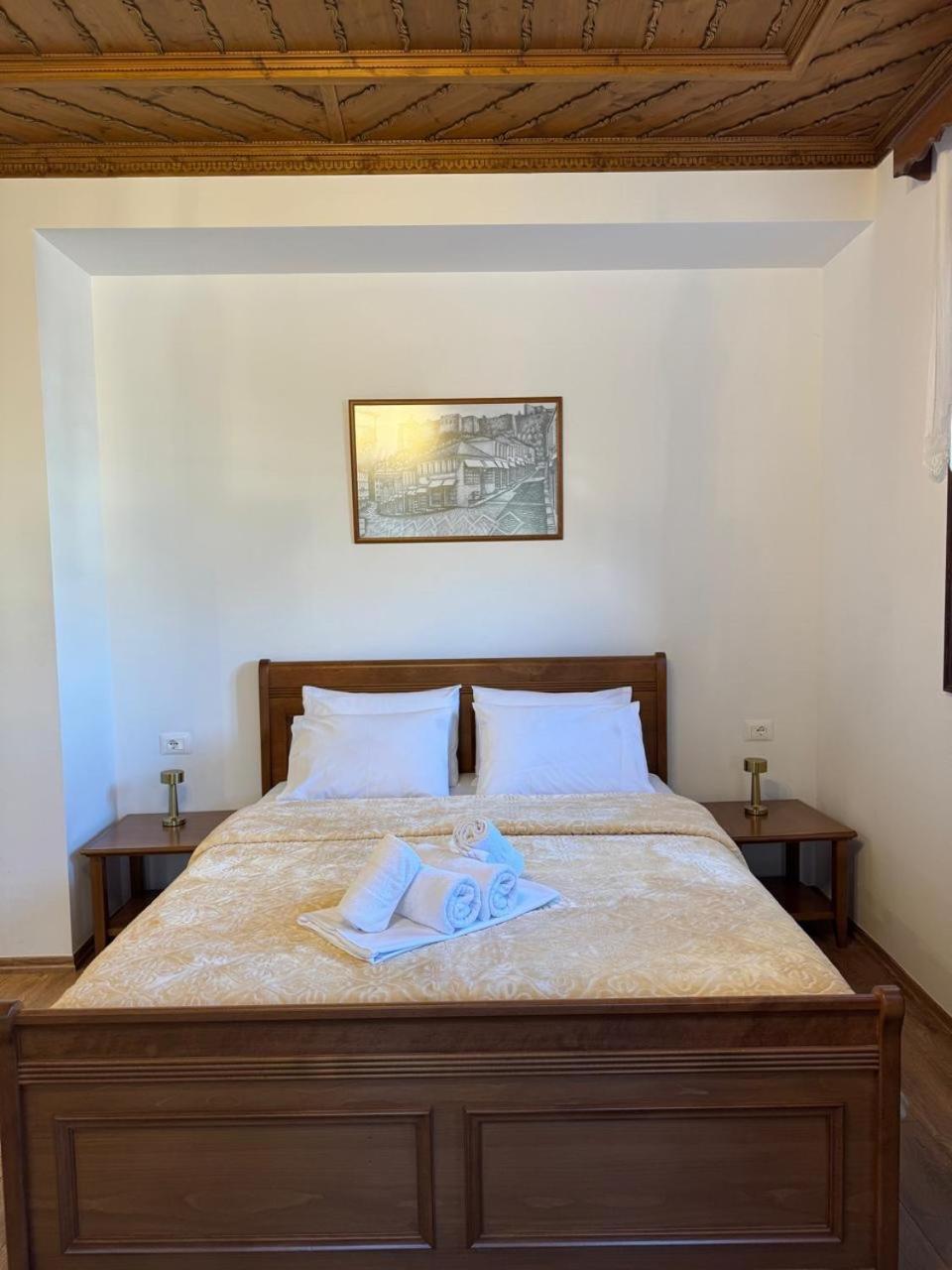 Hotel With Castle View Gjirokastra Kültér fotó