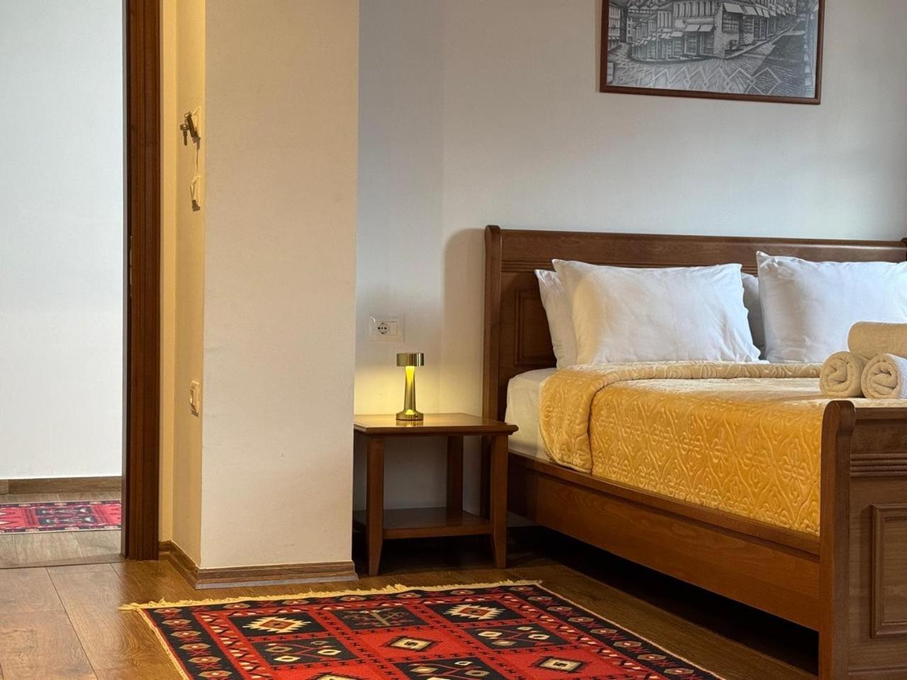 Hotel With Castle View Gjirokastra Kültér fotó